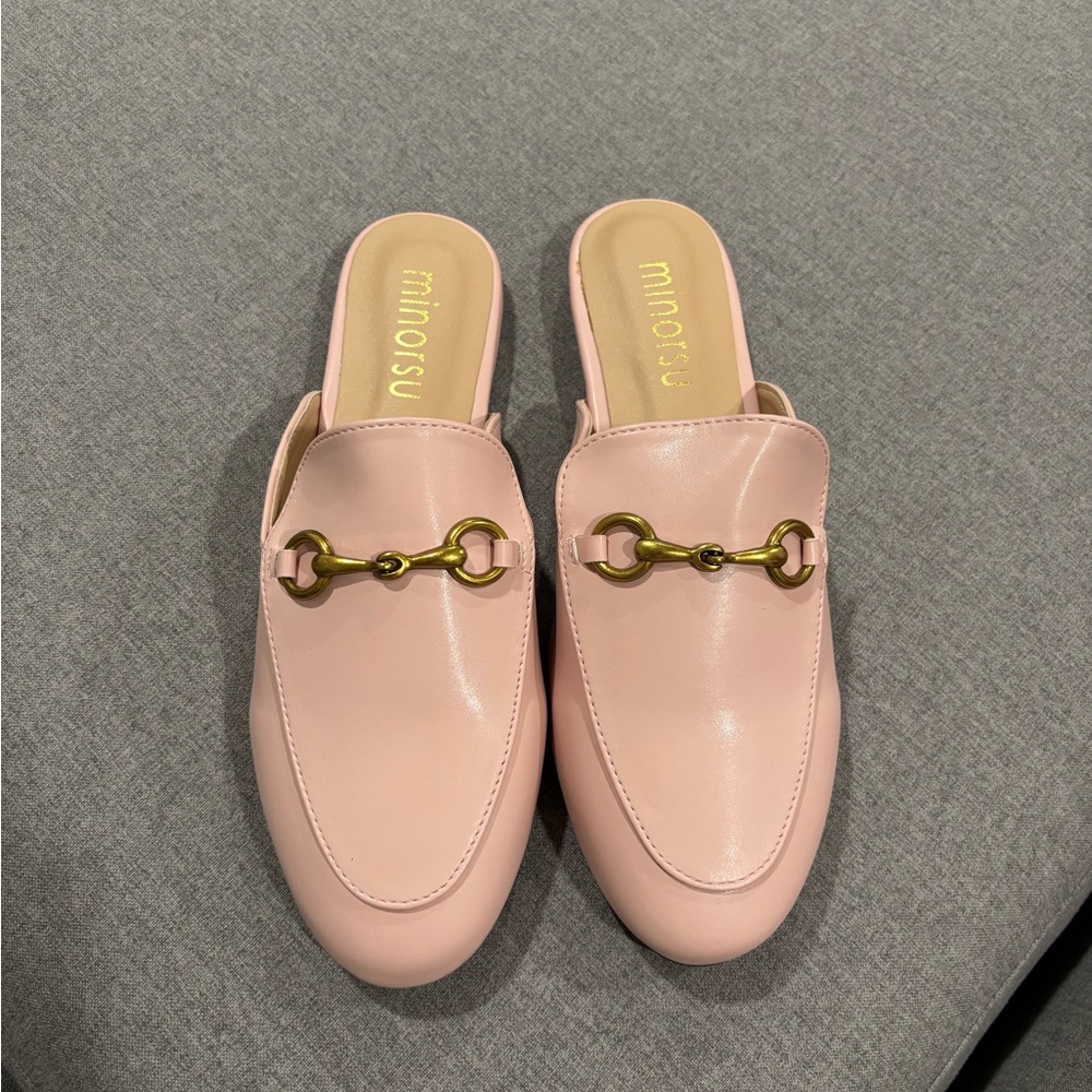 NEW with box Minorsu Buckle Mules